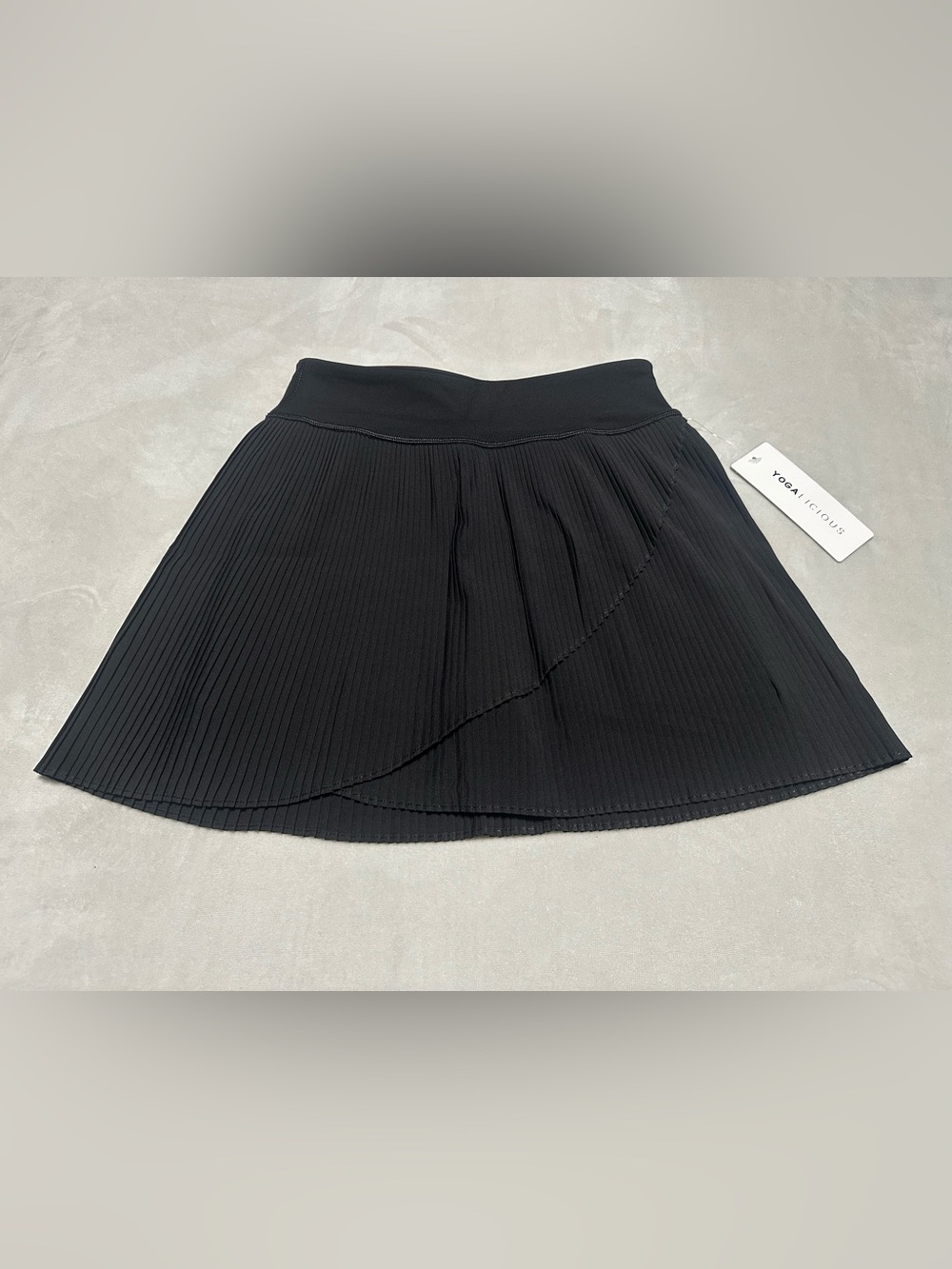 Yogalicious Black Pleated Tennis Skort Size Small NWT
